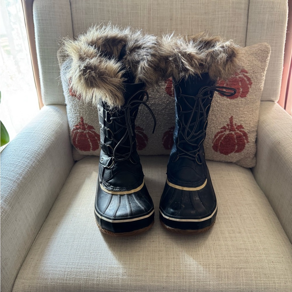 JBU Black and Brown Fur-Trimmed Winter Boots